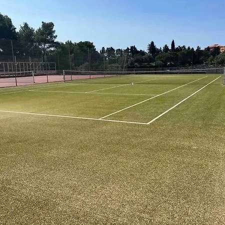 Lägenhet T2 Avec Piscine