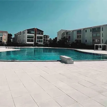 T2 Avec Piscine Fréjus
